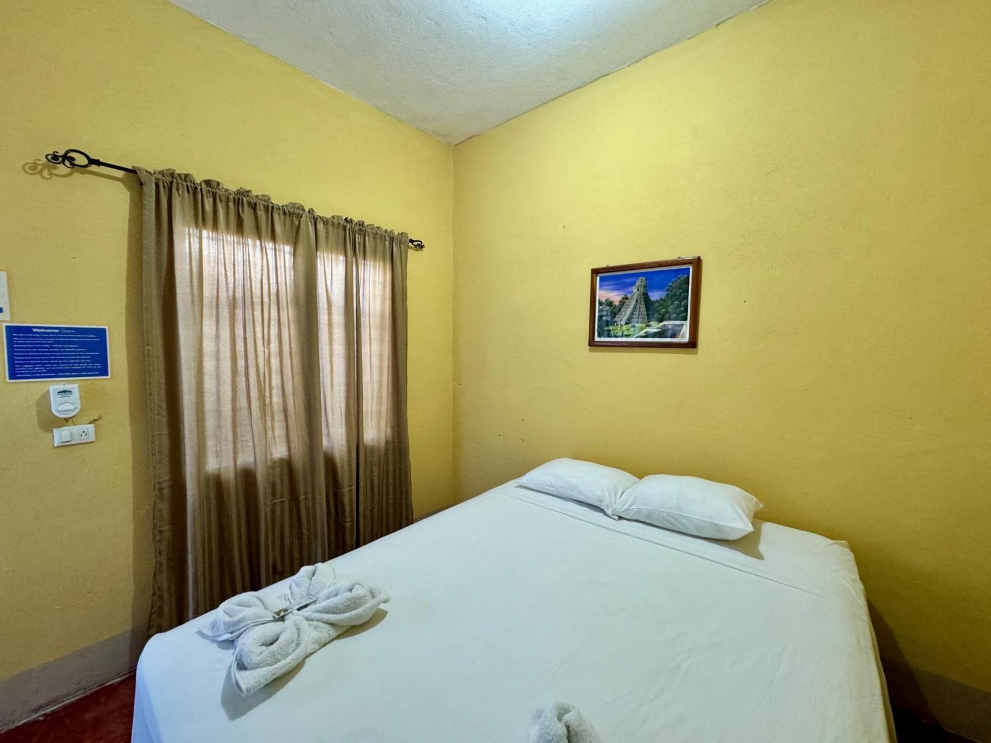 Hostal Los Girasoles By Hostal Inn Flores Exterior photo