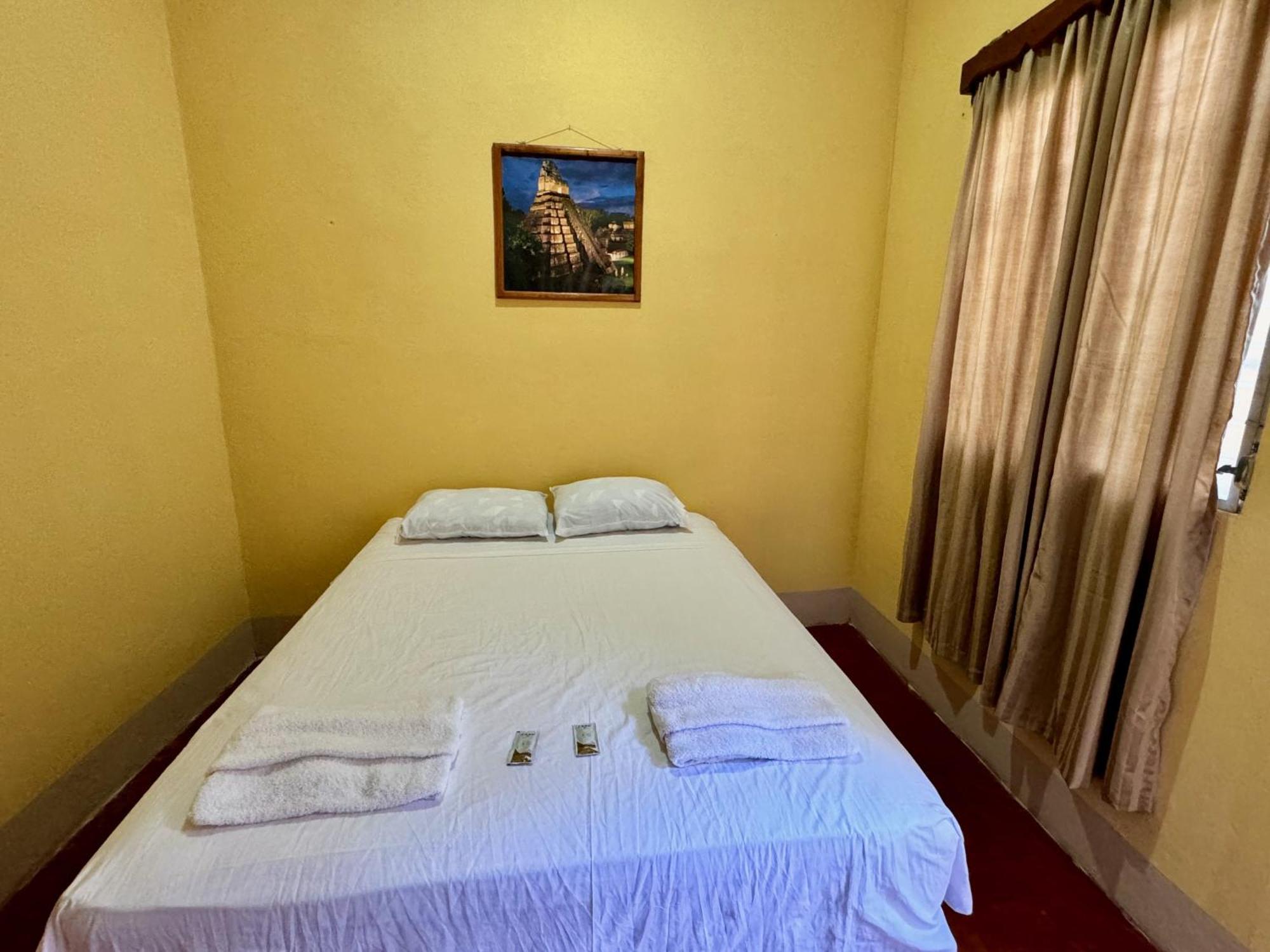 Hostal Los Girasoles By Hostal Inn Flores Exterior photo